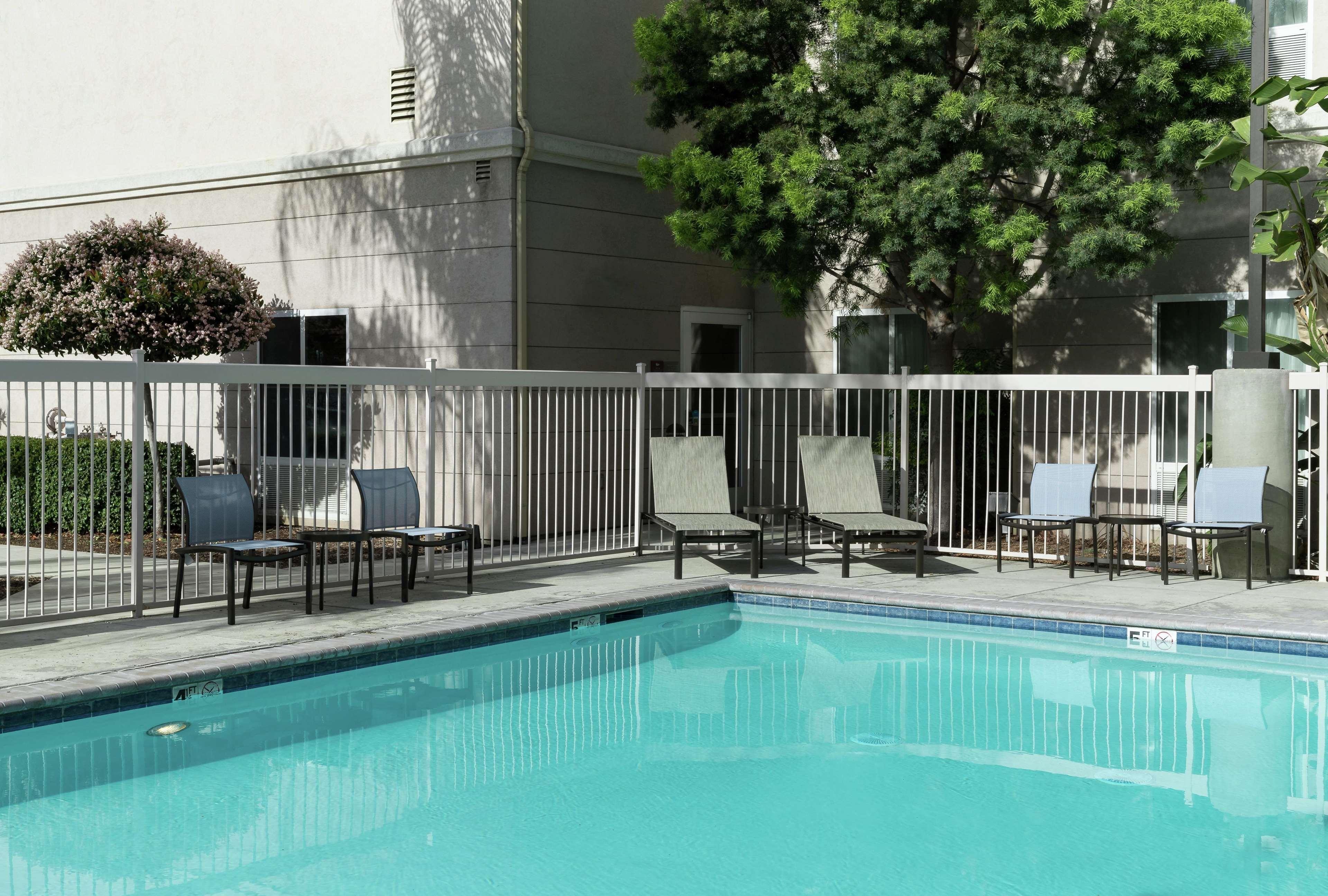 Homewood Suites By Hilton Fresno Airport/Кловис Екстериор снимка