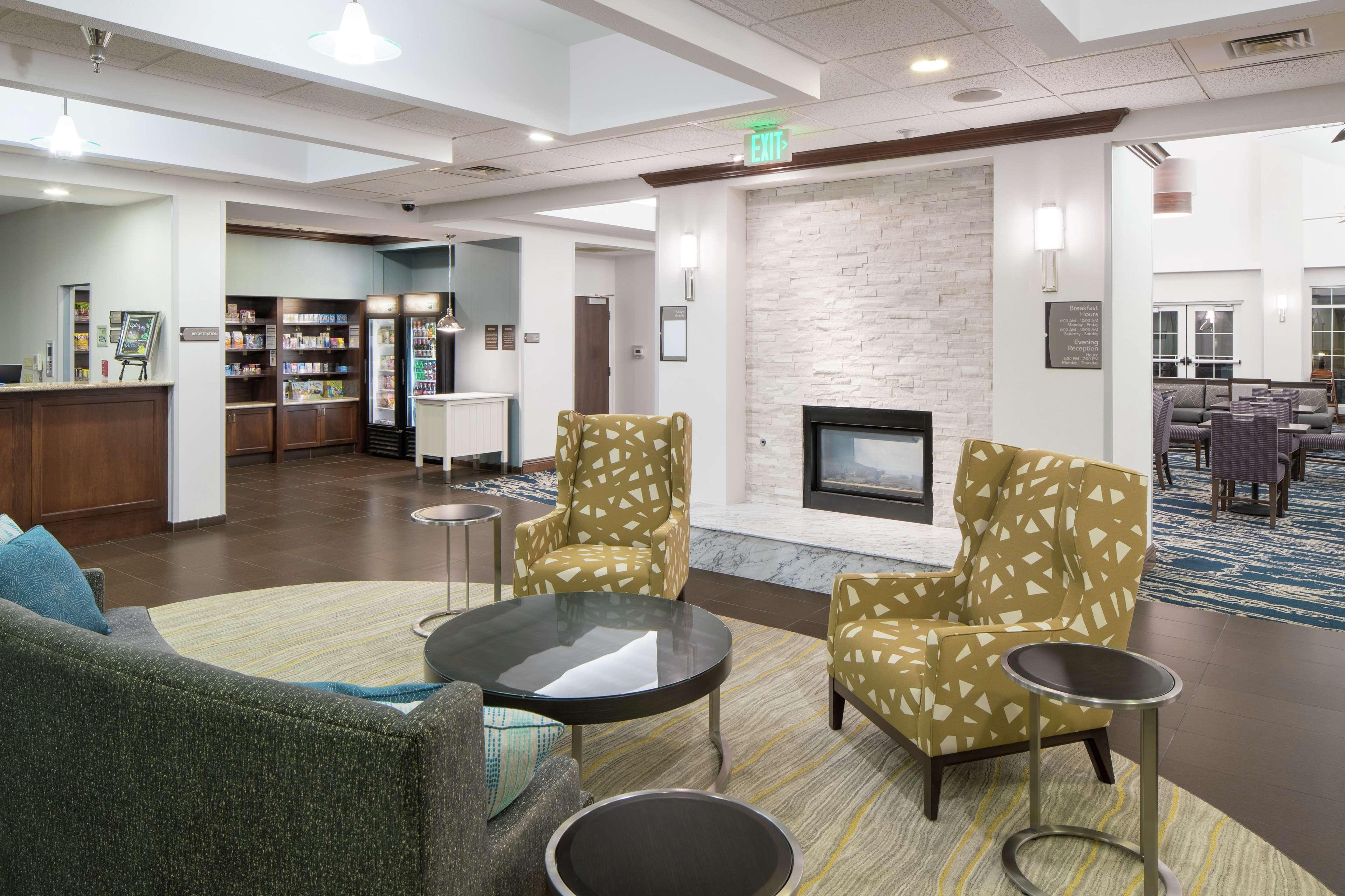 Homewood Suites By Hilton Fresno Airport/Кловис Екстериор снимка